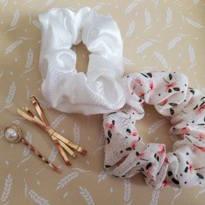 Scrunchies with Hair Clips